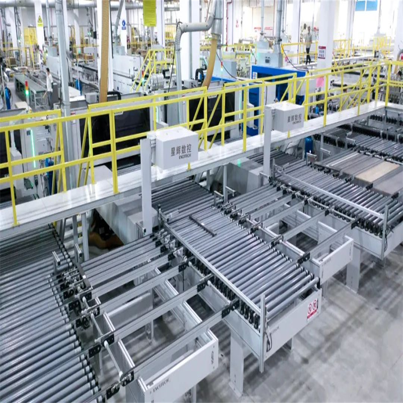 Utmana gränsen! Scen av Excitech 5 cm smalplatta automatiskt obemannat linjeprojekt.