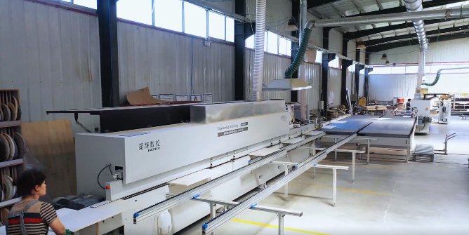 Smart fabrik, välj EXCITECH! Beijing dingxiang möbler intelligent edge banding projekt.