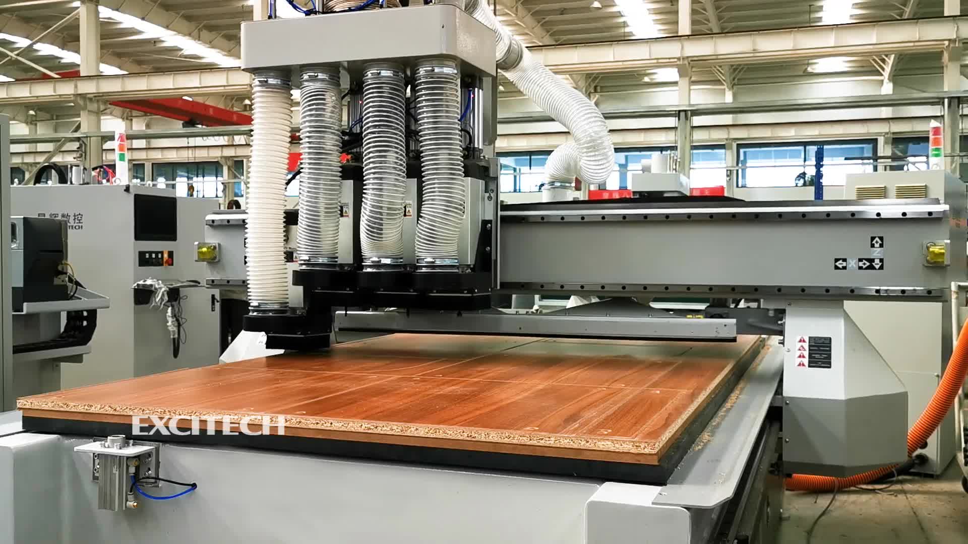 CoTech fyra huvud arbetscentrum CNC-maskin